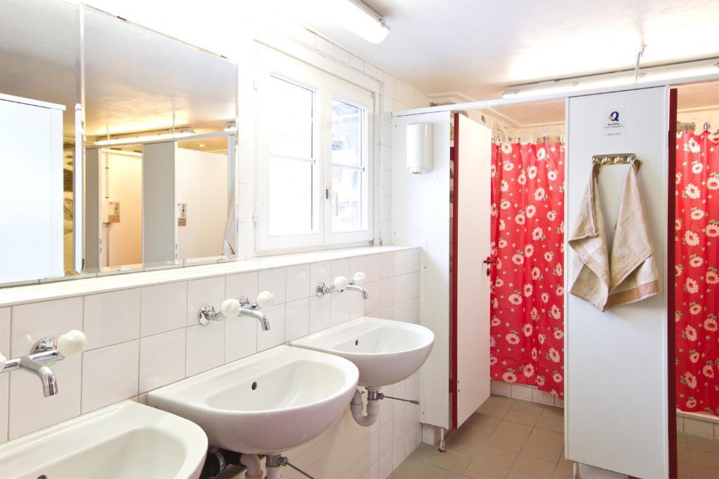 Mountain Hostel Gimmelwald Wengen Dış mekan fotoğraf